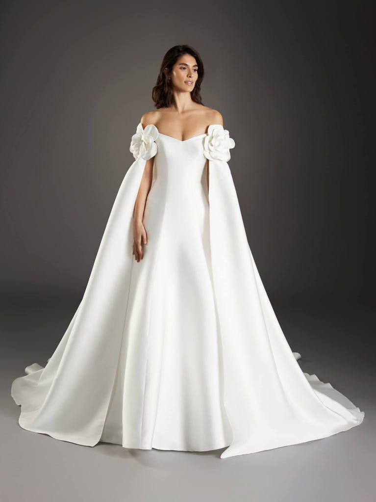 pronovias SAGRADA | Vestido de novia princesa con palabra de honor | Pronovias Ahorra y exporta