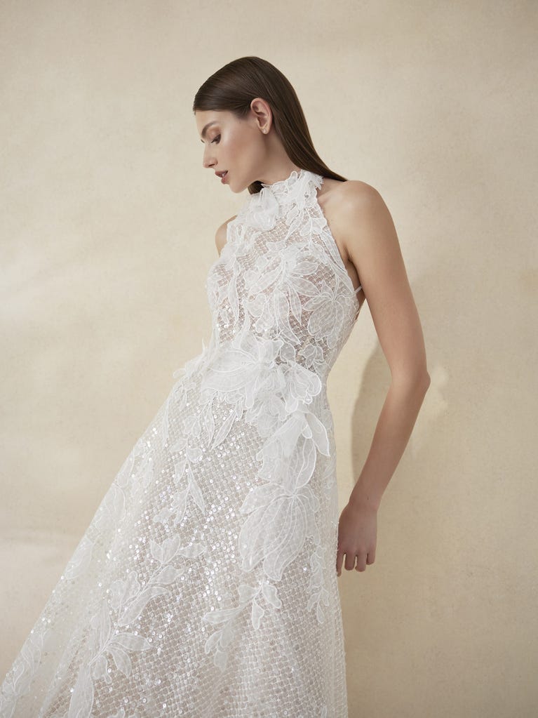 pronovias MARCH | Vestido de novia corte en a con cuello halter | Pronovias 2025