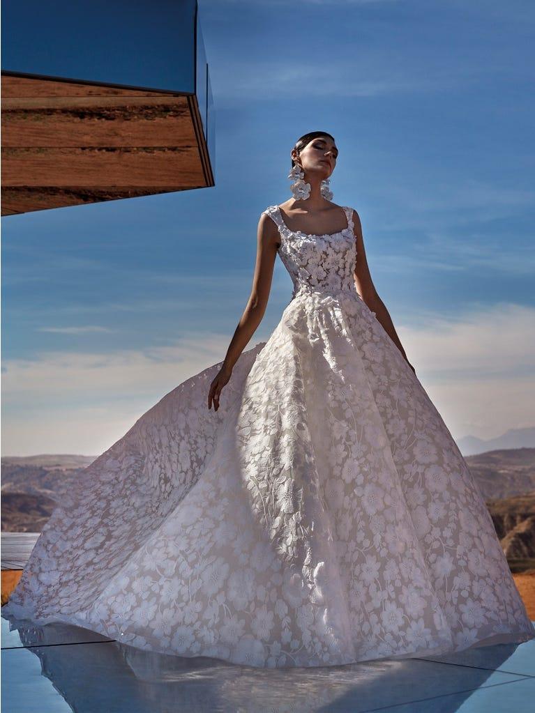 pronovias LAPIS | Vestido de novia corte en a con escote cuadrado | Pronovias