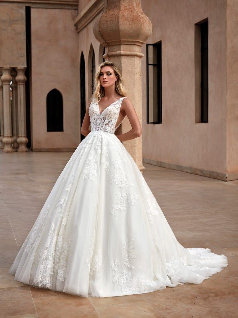 pronovias HURON | Vestido de novia corte en a con escote de pico | Pronovias Rebajas top