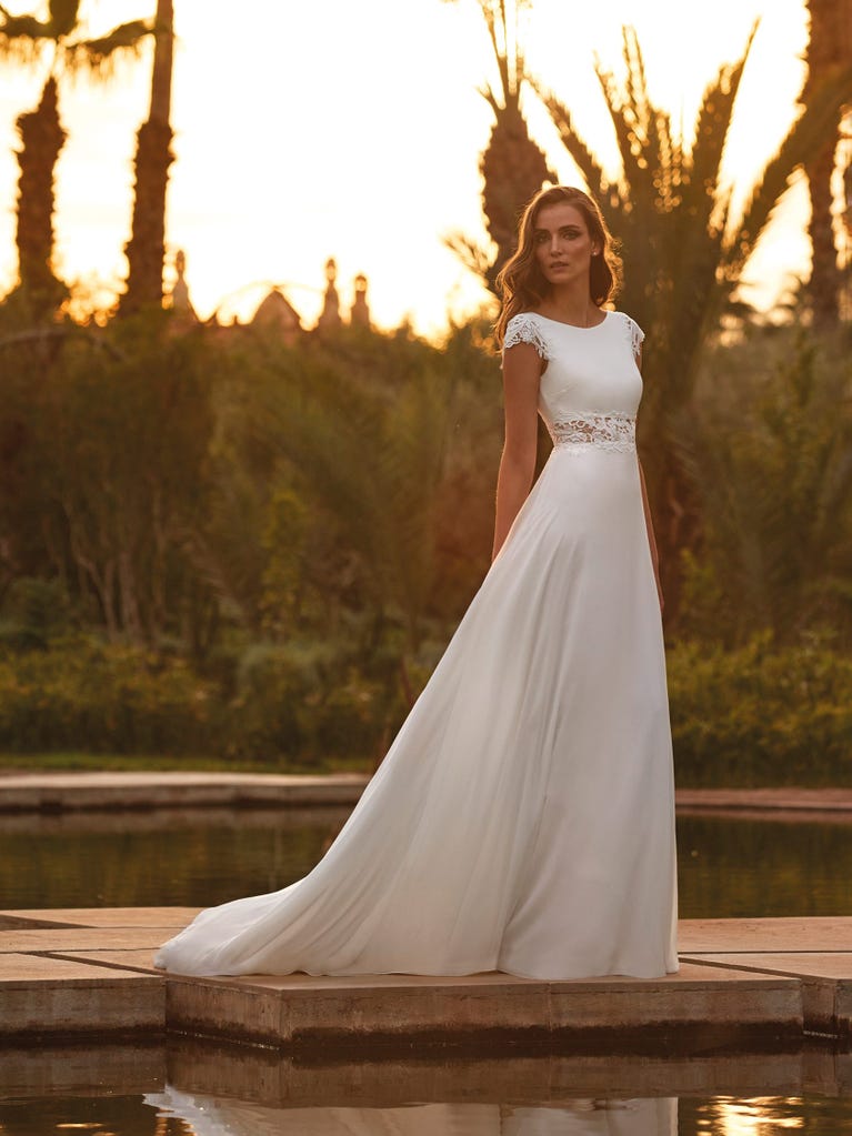 pronovias LOLLAND | Vestido de novia corte en a con escote barco | Pronovias Envío gratis