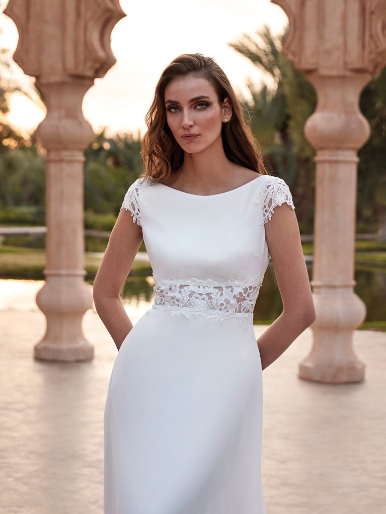 pronovias LOLLAND | Vestido de novia corte en a con escote barco | Pronovias Envío gratis