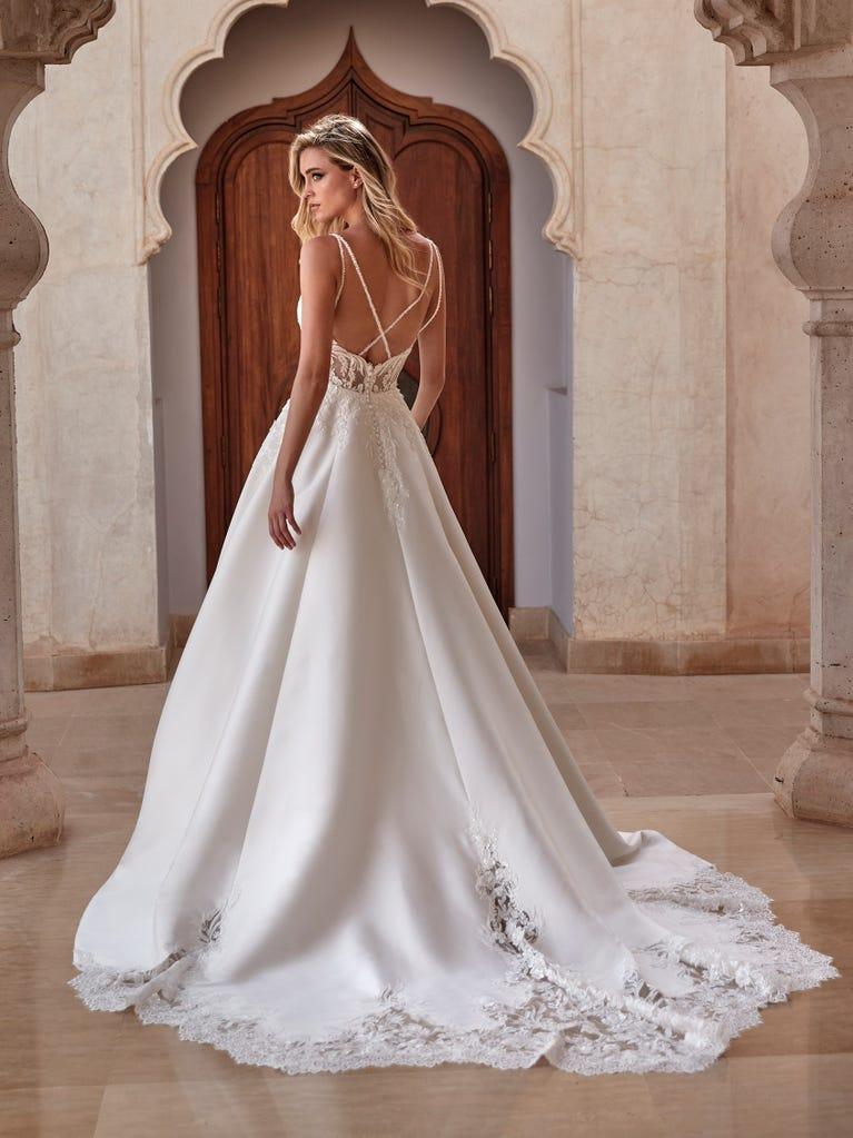 pronovias MISTI | Vestido de novia corte en a con escote de pico | Pronovias Oferta especial