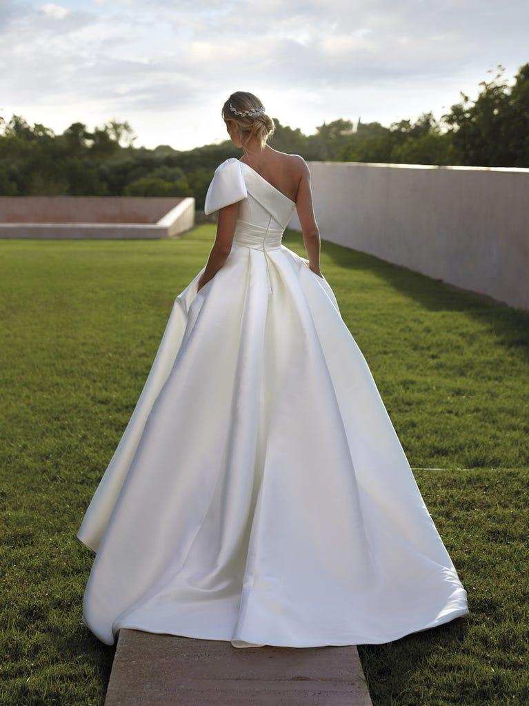 pronovias NICOSIA | Vestido de novia princesa | Pronovias Último día
