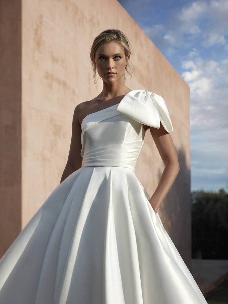 pronovias NICOSIA | Vestido de novia princesa | Pronovias Último día