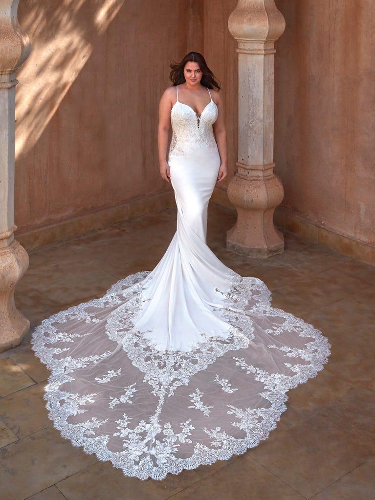 pronovias ROANNA | Vestido de novia sirena con escote de pico | Pronovias Liquidación