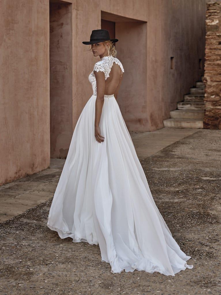pronovias MARBURG | Vestido de novia corte en a con cuello cisne | Pronovias Descuento por venta flash