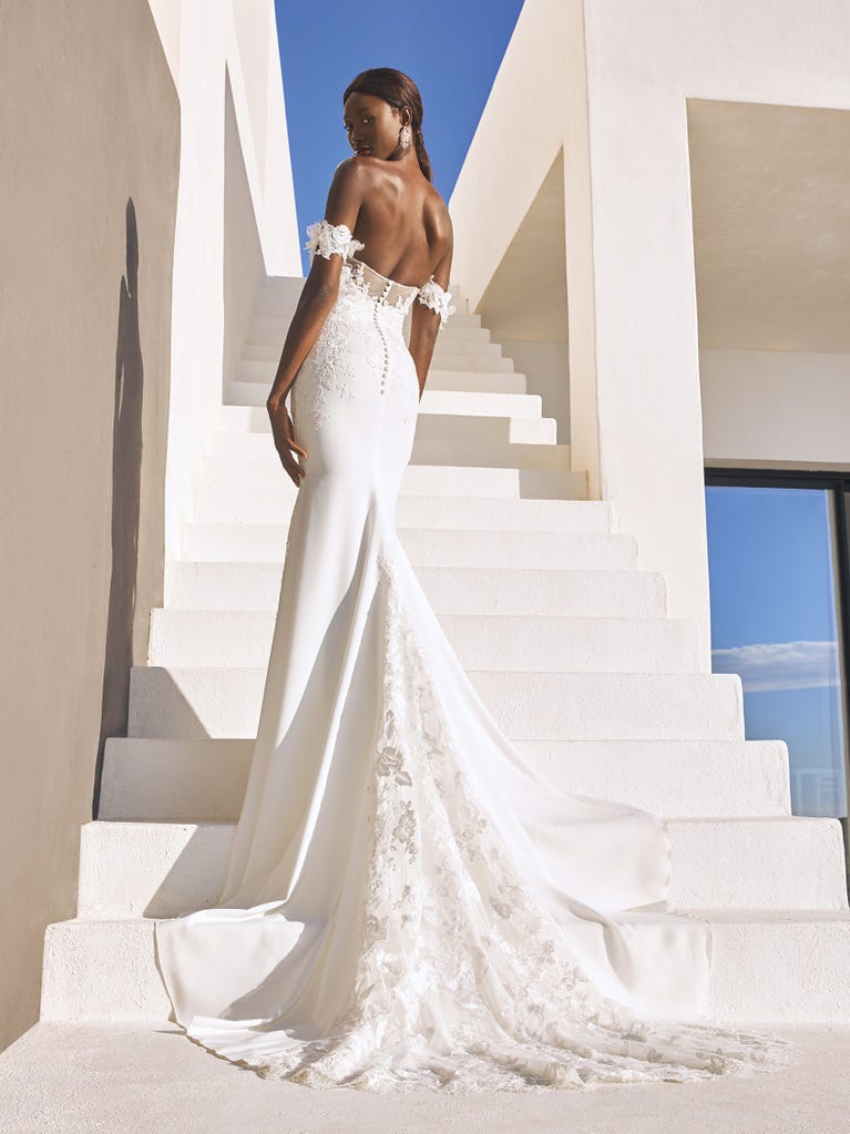 pronovias OCTAVIA | Vestido de novia sirena con escote corazón | Pronovias Rebajas de fin de temporada