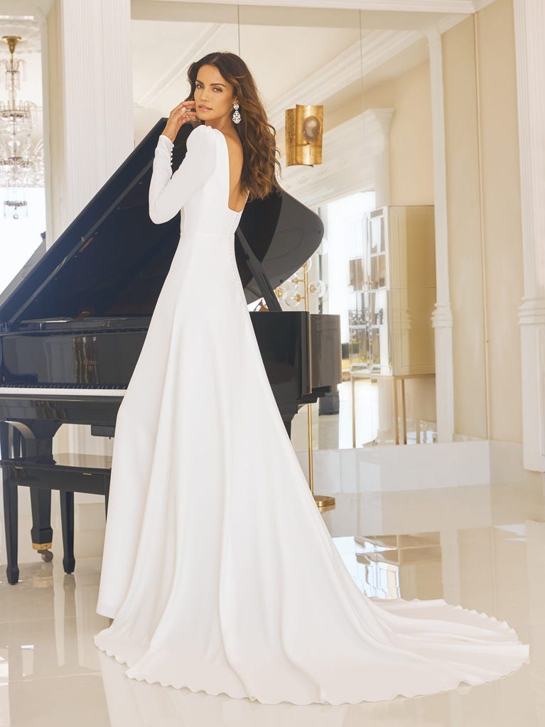 pronovias BETSY | Vestido de novia evasé con escote cuadrado | Pronovias Outlet