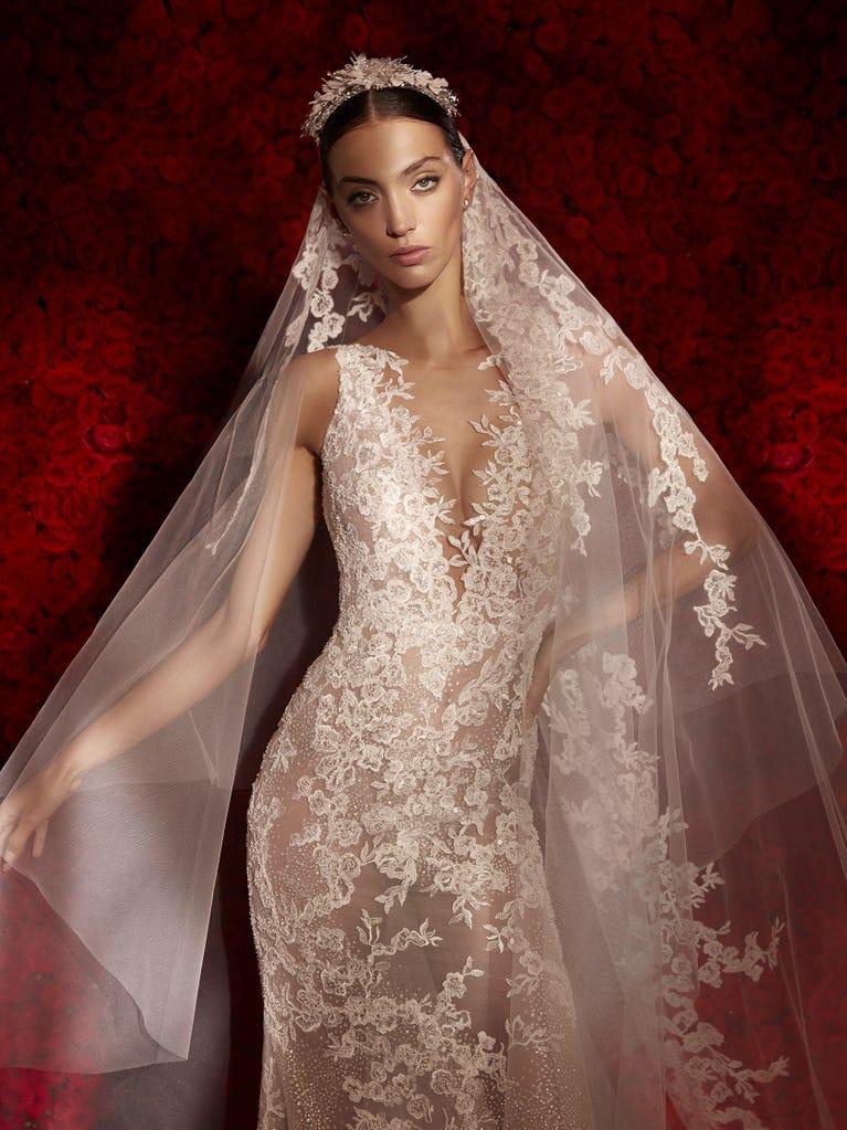 pronovias DESSAY | Vestido de novia sirena con escote de pico | Atelier Pronovias Ofertas