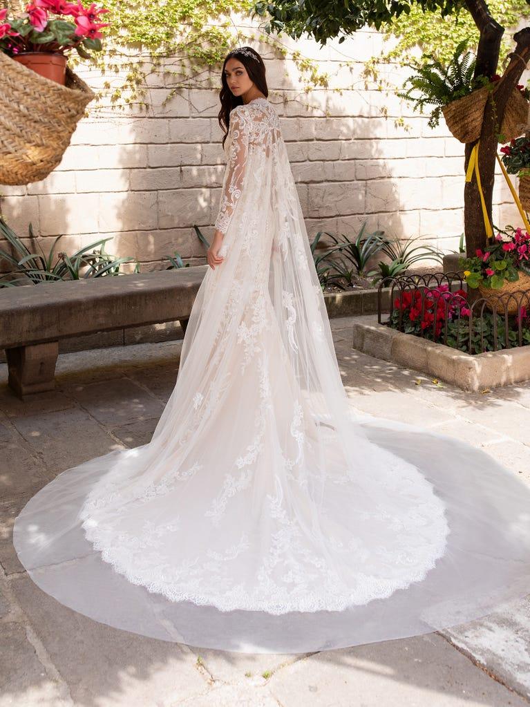 pronovias Vestido de novia sirena escote corazón y manga larga | Pronovias Tienda