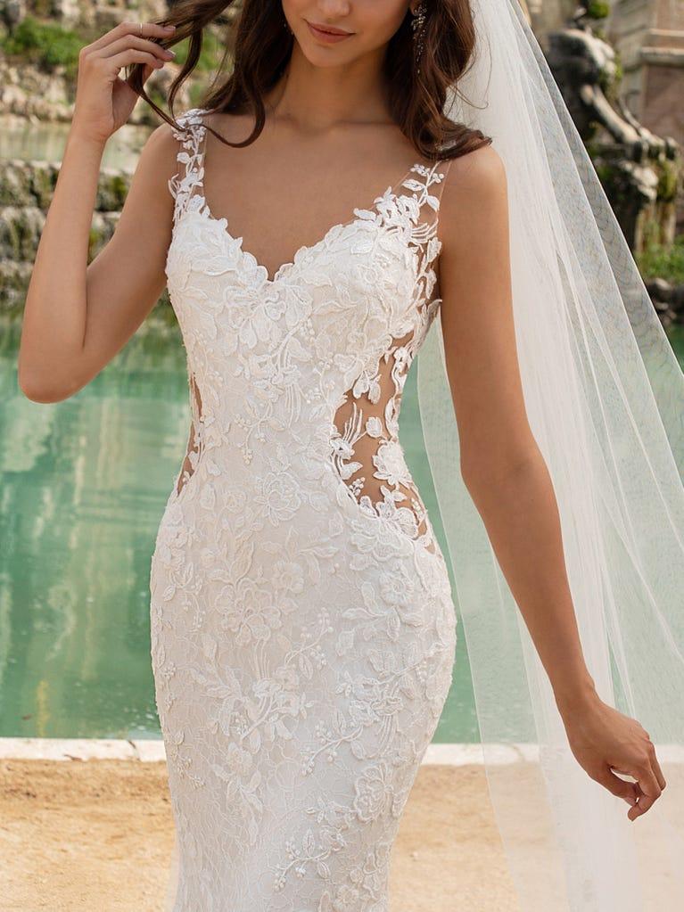pronovias Vestido de novia de encaje con corte sirena y escote pico | Pronovias Tienda