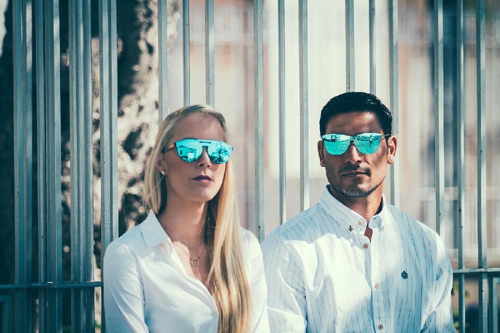 sunpers sunglasses Gafas de sol - revo / negro - dorado / lente plana azul cielo | SUNPERS Descuento por venta flash