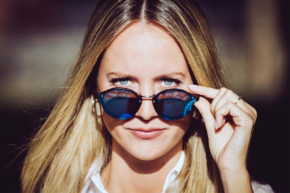 sunpers sunglasses Biarritz - Metal lente plana / negro mate / azul cielo Envío gratis