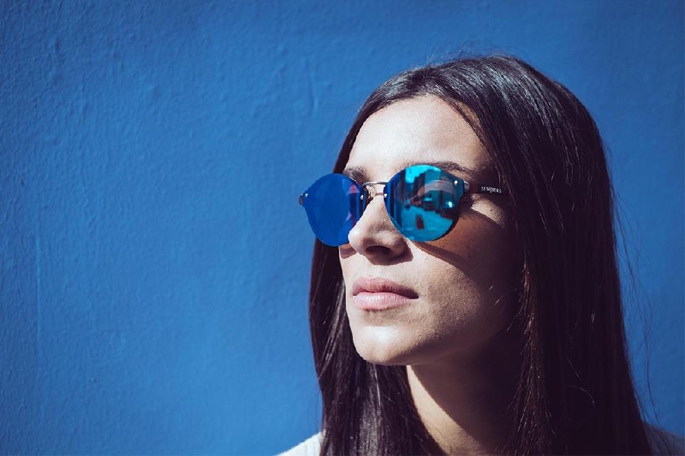 sunpers sunglasses Biarritz - Metal lente plana / negro mate / azul cielo Envío gratis