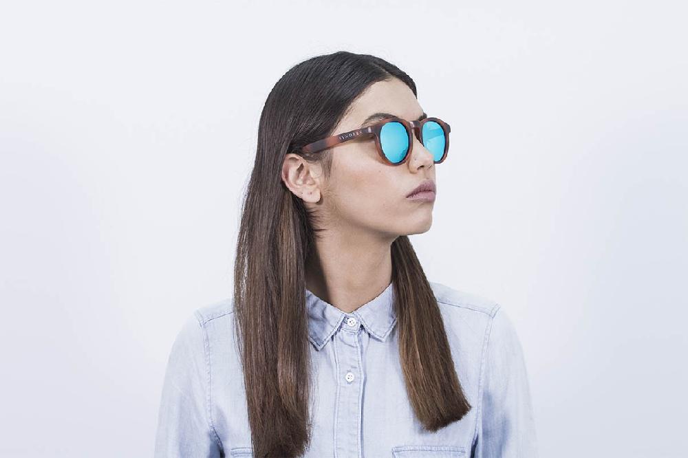 sunpers sunglasses Gafas de sol - revo / líneas verticales / marrón / lente azul cielo | SUNPERS Precio de fábrica