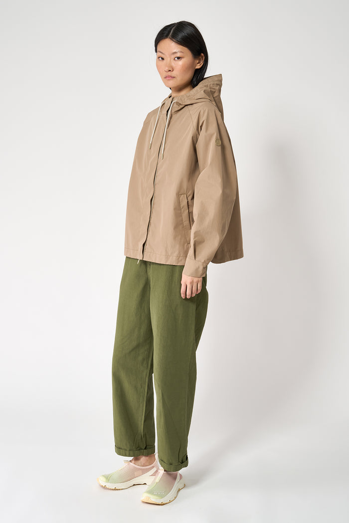 tantä rainwear Dhuda Elmwood Ahorra y exporta