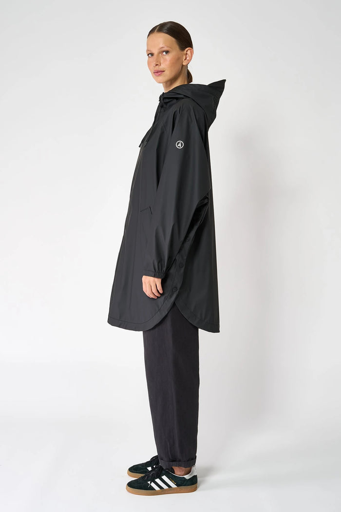 tantä rainwear Sky Black Limitado a 3 días