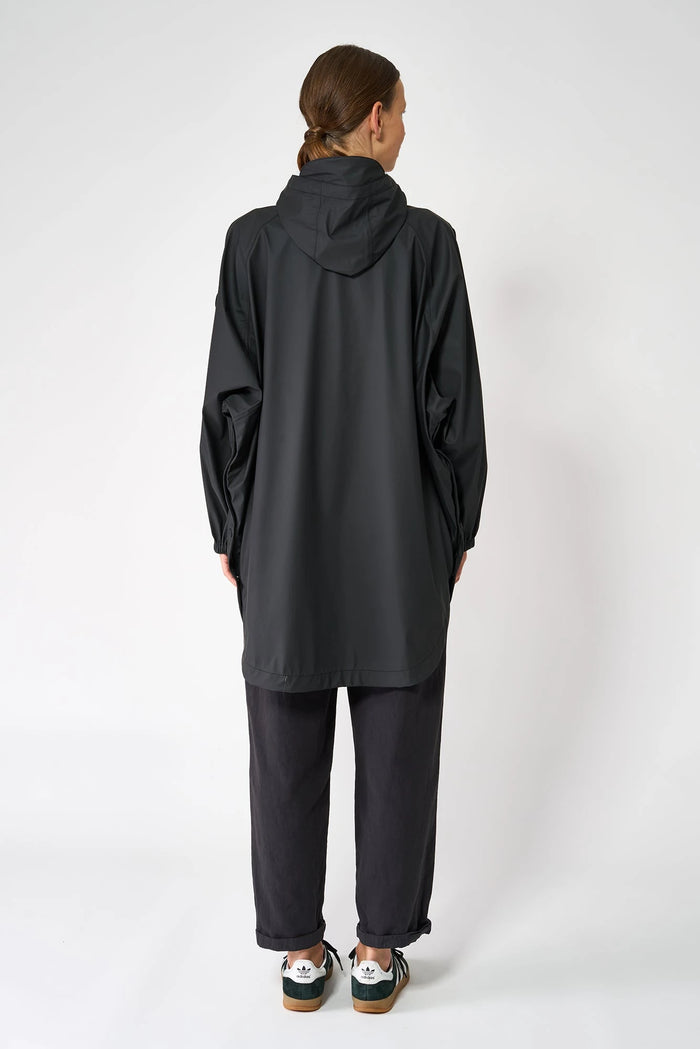 tantä rainwear Sky Black Limitado a 3 días