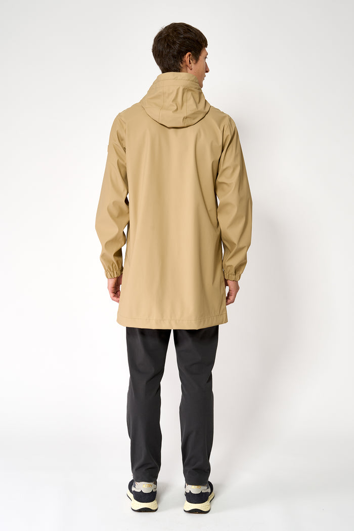 tantä rainwear Totiri Travertine Solo queda un día