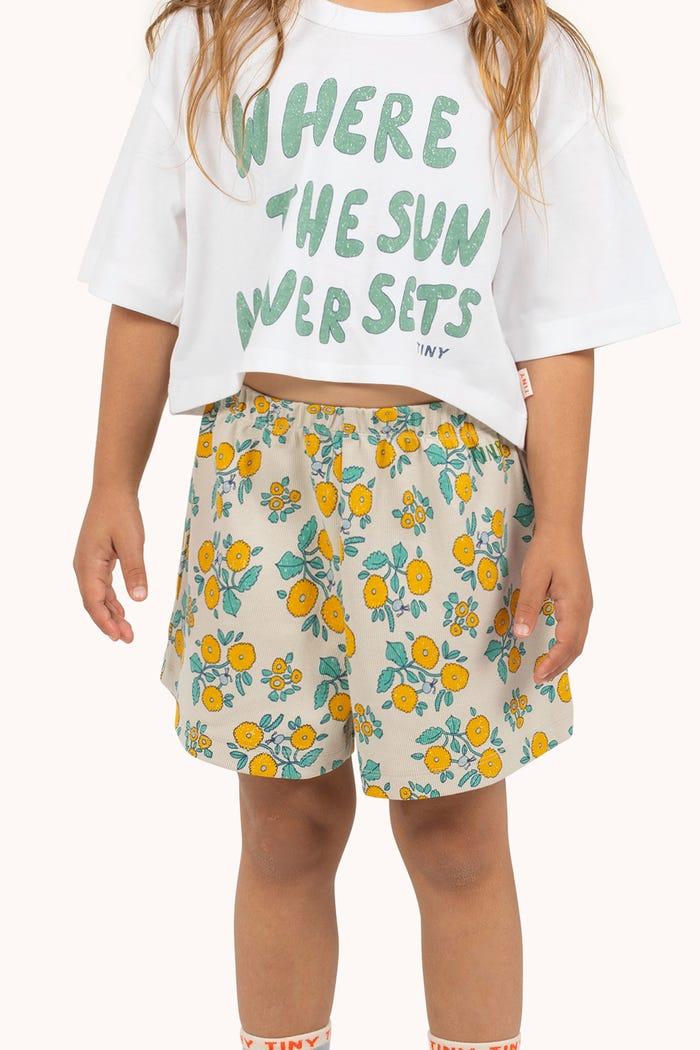 tiny cottons PANTALÓN CORTO FLOWERS En oferta