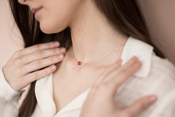 Triana By C Collar piedra roja