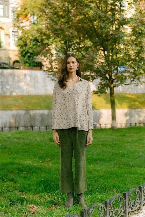 Triana By C Pantalón MILLET pana verde Liquidación