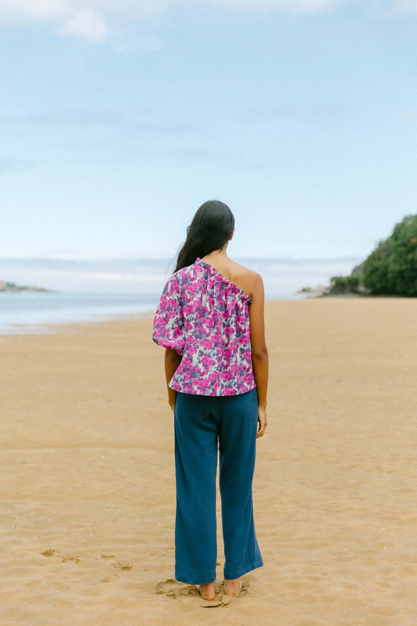 Triana By C Blusa LEON asimétrica mancha fucsia Envío internacional gratuito