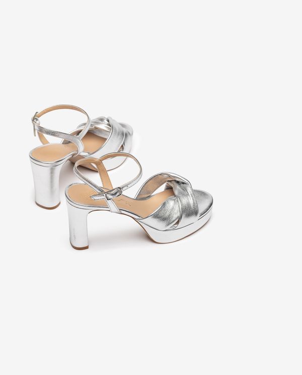 unisa Sandalia con tiras anchas cruzadas Última moda