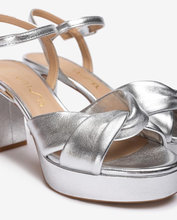 unisa Sandalia con tiras anchas cruzadas Última moda
