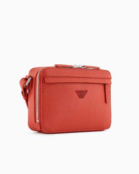 ﻿Armani Minifunda para cámara de piel saffiano regenerada con placa de águila ASV Promoción trimestral