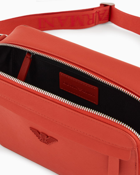 ﻿Armani Minifunda para cámara de piel saffiano regenerada con placa de águila ASV Promoción trimestral