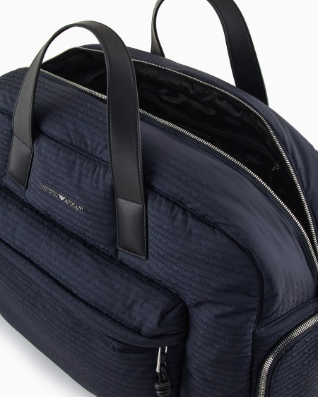 Armani Bolsa de nailon con inscripción integral del logotipo en tejido jacquard Liquidación