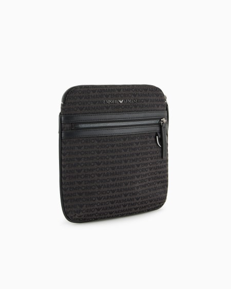 Armani Bolso bandolera plano en tejido jacquard con inscripción integral Ofertas especiales