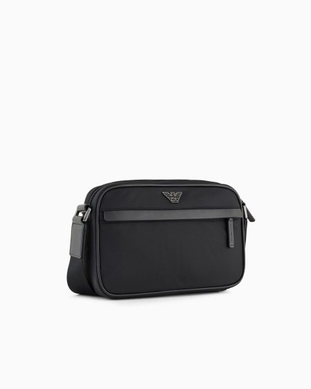 Armani Bolso bandolera de nailon reciclado ASV 2025