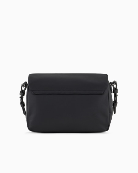Armani Bolso bandolera con solapa de nailon reciclado ASV En línea