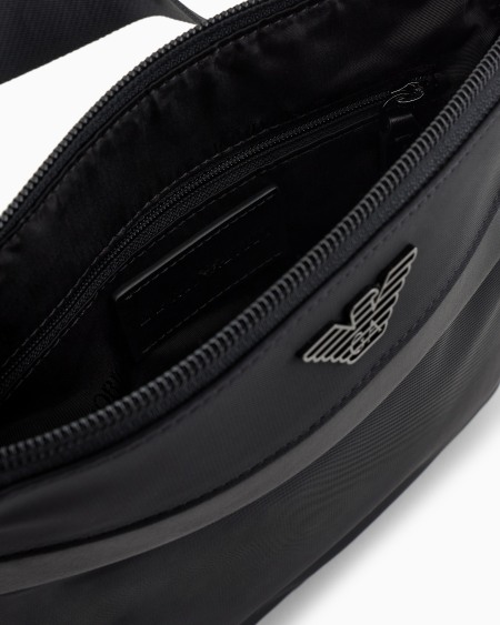 Armani Bandolera plana de nailon reciclado ASV Outlet