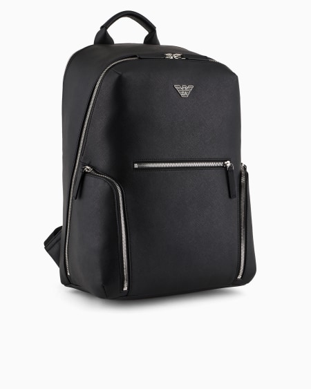 Armani Mochila de piel saffiano regenerada con placa de águila ASV En oferta