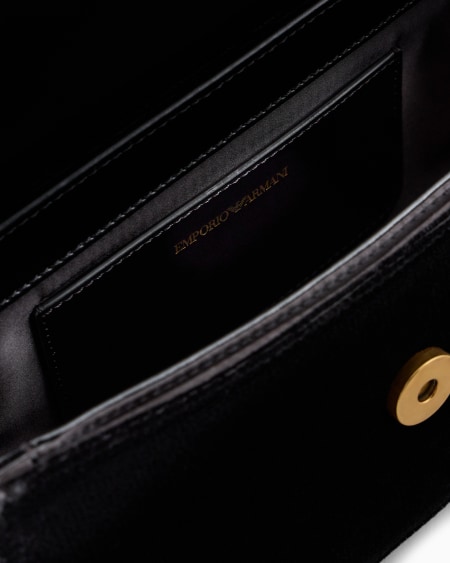 Armani Bolso bandolera de terciopelo con logotipo de águila de metal Outlet online