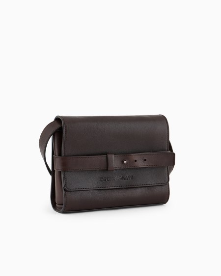 Armani Bolso bandolera de piel con solapa y logotipo en relieve 2025