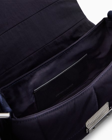 Armani Bolso de hombro baguette mediano en nailon acolchado Rebajas online