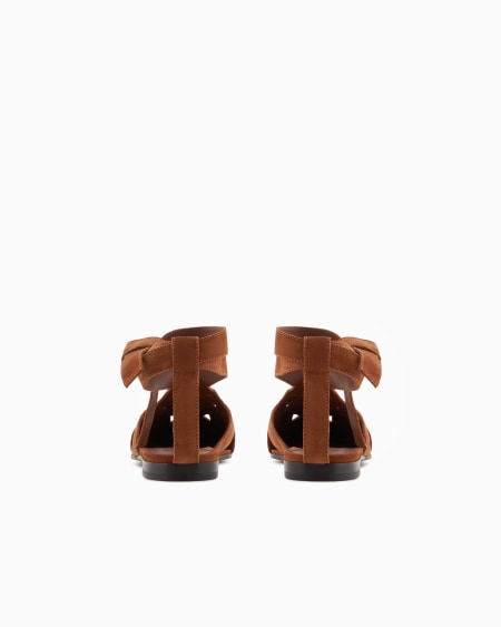 Armani Sandalia de ante con abertura y tira Icon Descuentos del mes