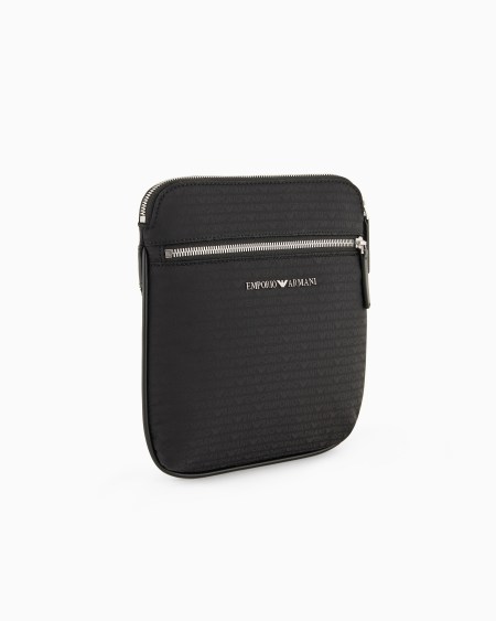 Armani Bolso bandolera plano en tejido jacquard de nailon con inscripción integral de logotipo ÚLTIMAS EDICIONES