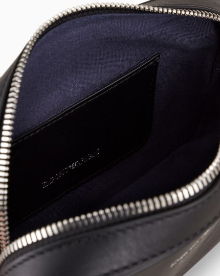 Armani Bolso bandolera tipo cámara en piel ecológica ASV Promoción por tiempo limitado