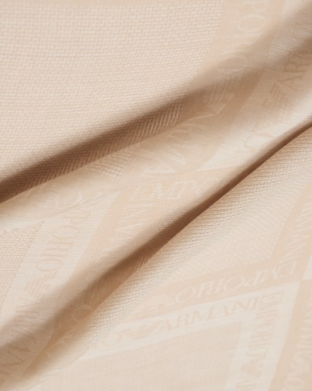 Armani Estola en mezcla de modal cepillado con logotipo integral en tejido jacquard Ofertas especiales