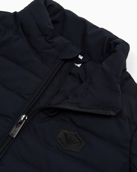 Armani Chaqueta de plumas en nailon acolchado con pluma reciclada ASV Promoción por tiempo limitado