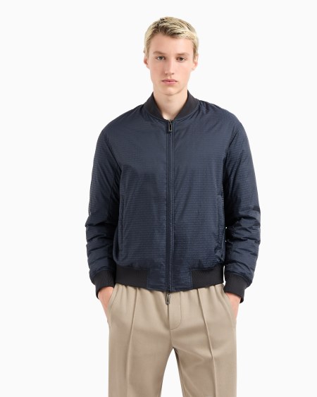 Armani Chaqueta de plumas reversible con cuello bomber de tejido jacquard de nailon con inscripción integral Promoción trimestral