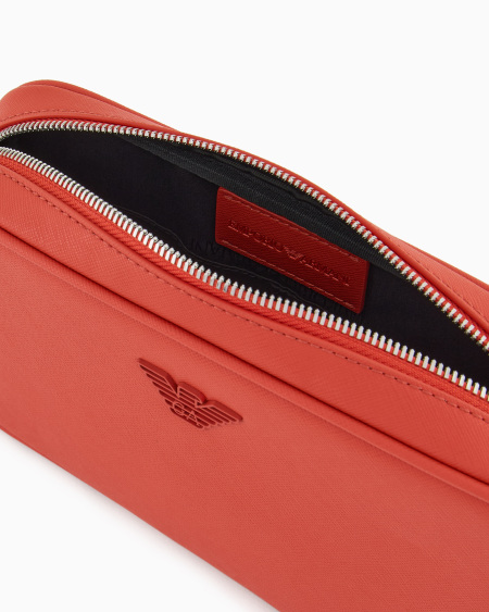 Armani Neceser de piel saffiano regenerada ASV En línea