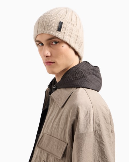 Armani Gorro de cachemira pura acanalada Últimos 2 días