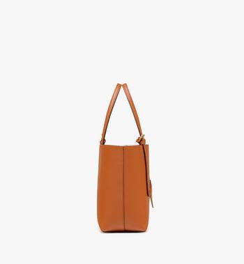 MCM Himmel Shopper in Embossed Logo Leather Tienda
